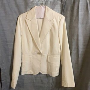 Closet sale!  Bundle. Bundle. Bundle.